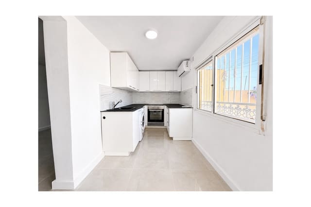 2 bedroom Bungalow for sale in Torrevieja - € 139,995 (Ref: 10034241)