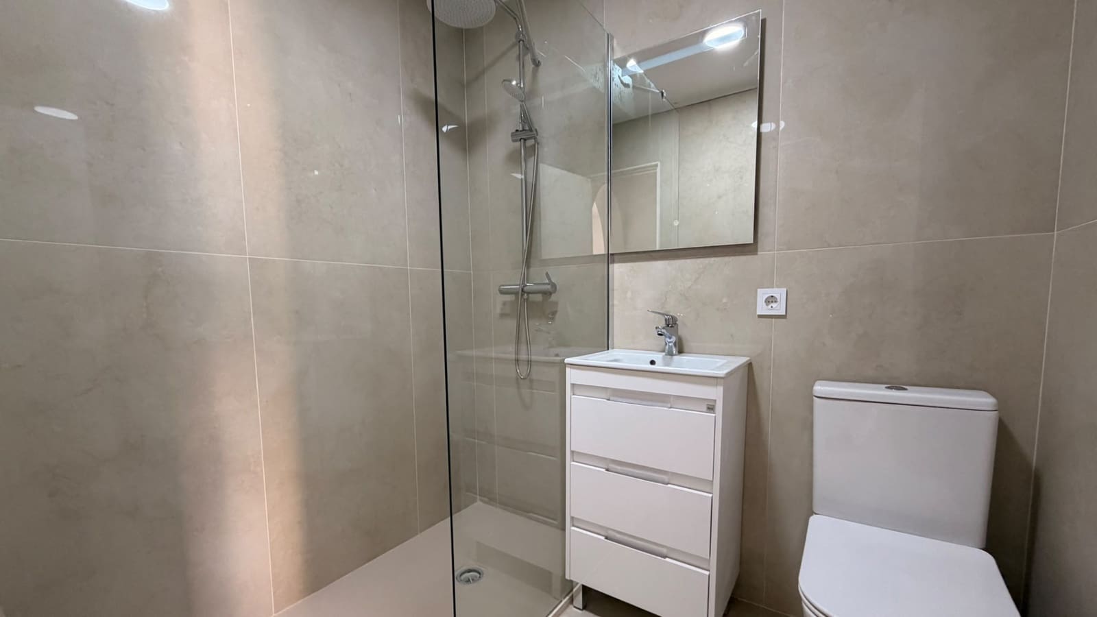 2 bedroom Bungalow for sale in Torrevieja - € 139,995 (Ref: 10034241)