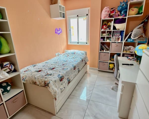 3 soveværelse Lejlighed til salg i Catral med swimmingpool - € 240.000 (Ref: 10035647)