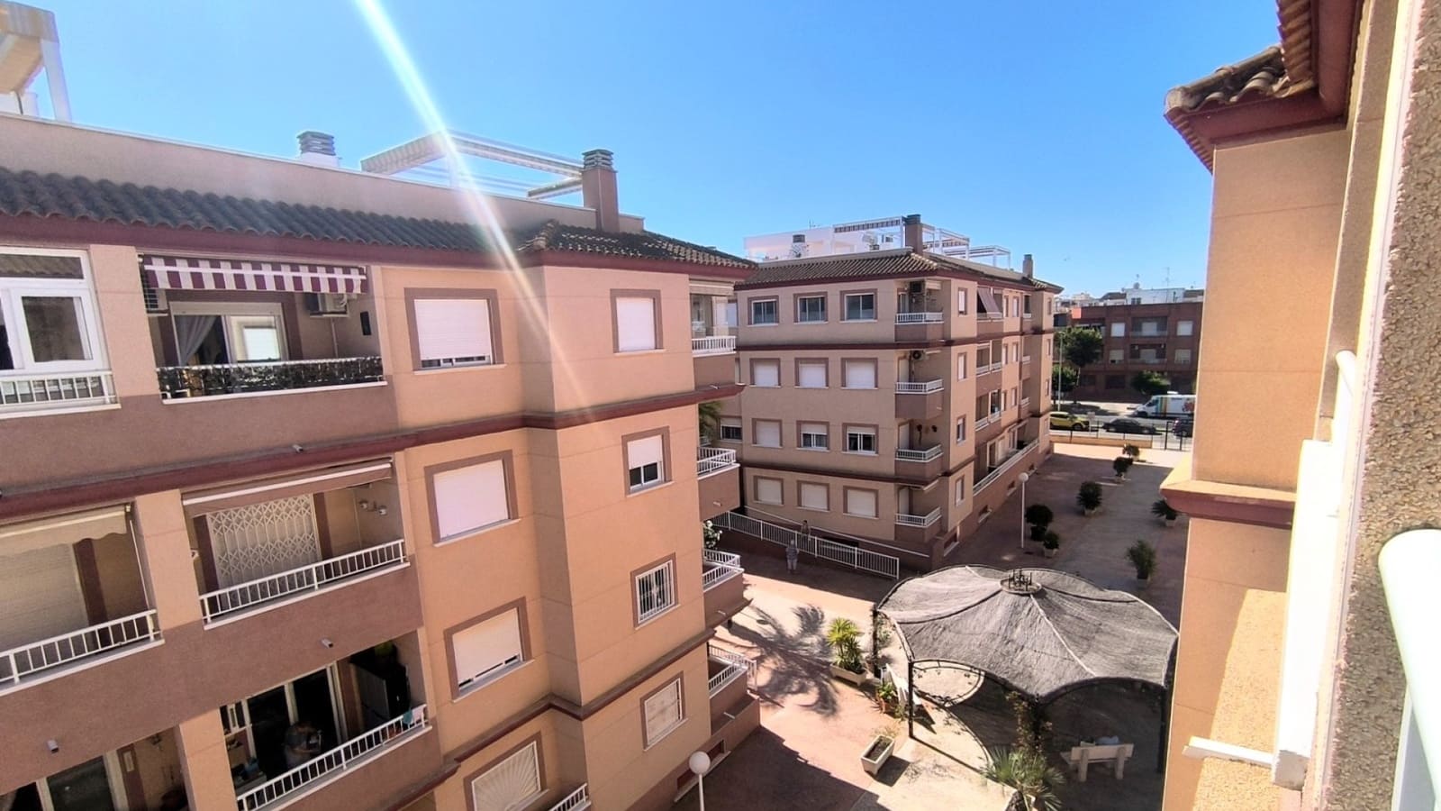 2 soveværelse Lejlighed til salg i Algorfa med swimmingpool - € 125.000 (Ref: 10035809)