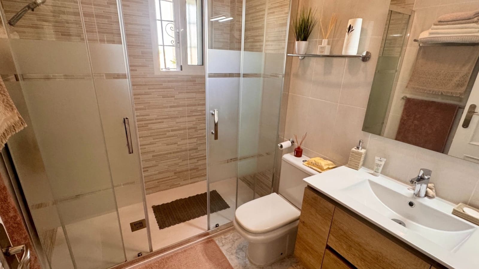 2 bedroom Villa for sale in Bigastro with pool - € 273,000 (Ref: 10035810)