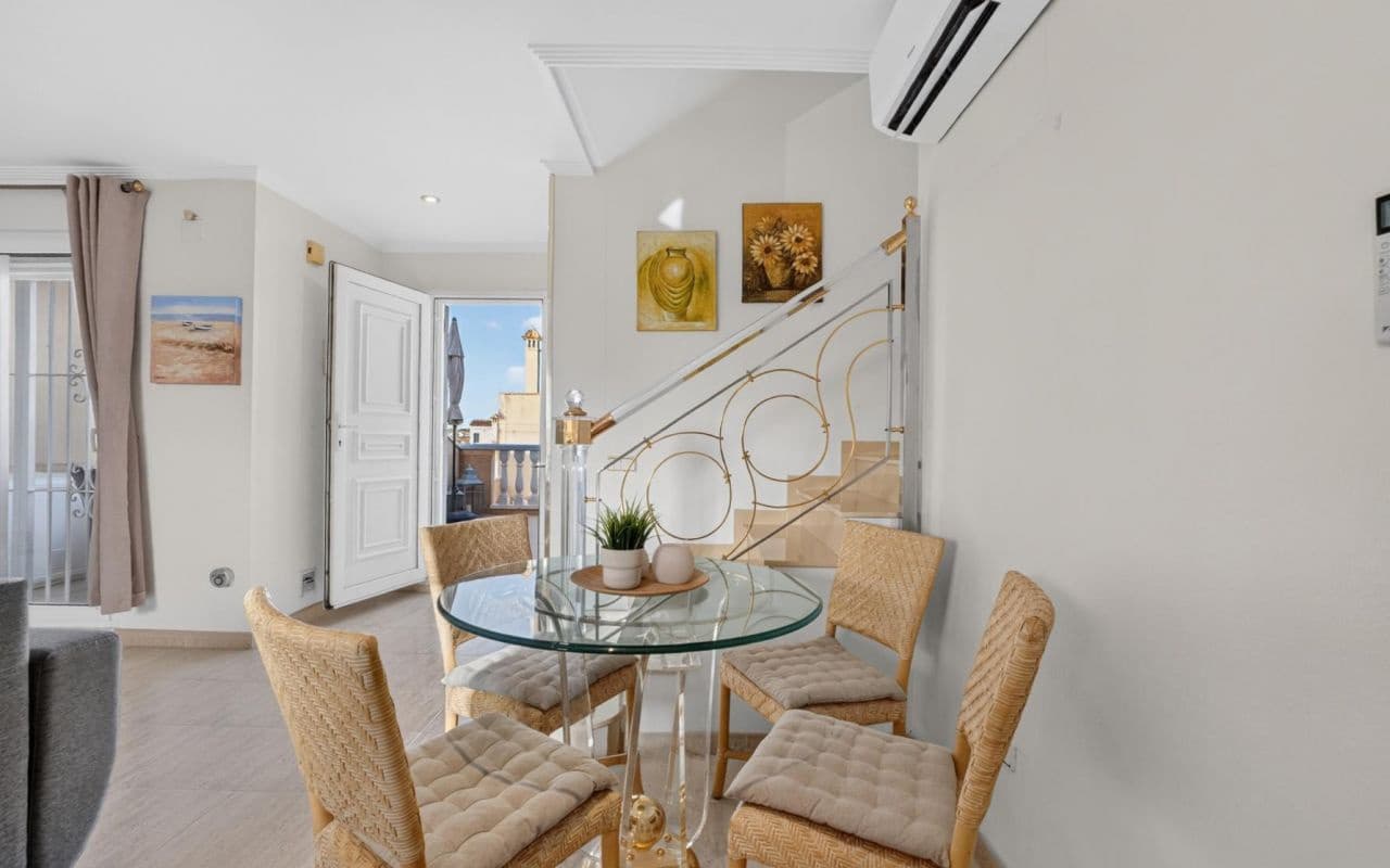 2 Zimmer Apartment zu verkaufen in Orihuela Costa mit Pool - 199.000 € (Ref: 10041537)