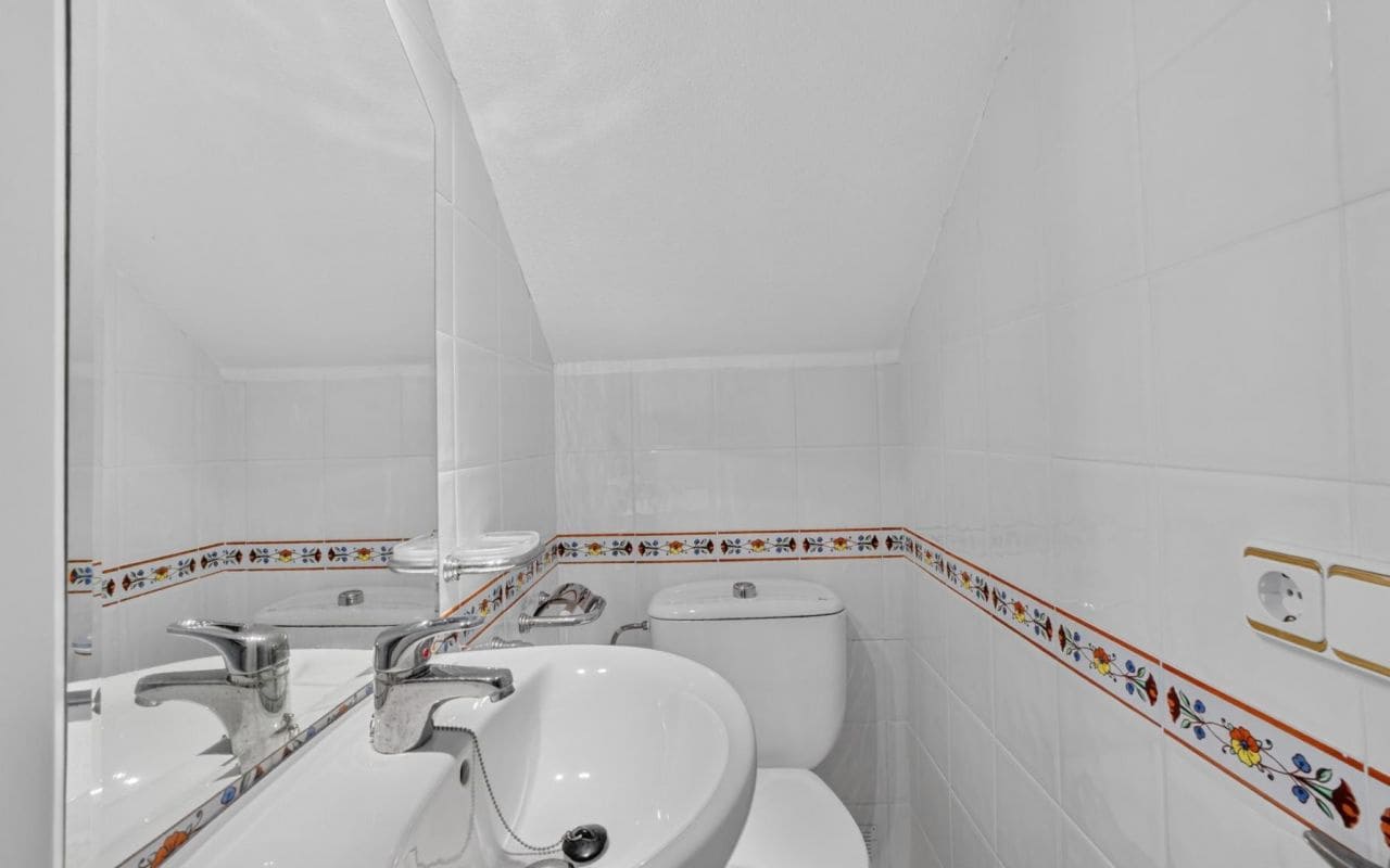 2 Zimmer Apartment zu verkaufen in Orihuela Costa mit Pool - 199.000 € (Ref: 10041537)