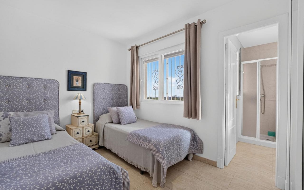 2 Zimmer Apartment zu verkaufen in Orihuela Costa mit Pool - 199.000 € (Ref: 10041537)