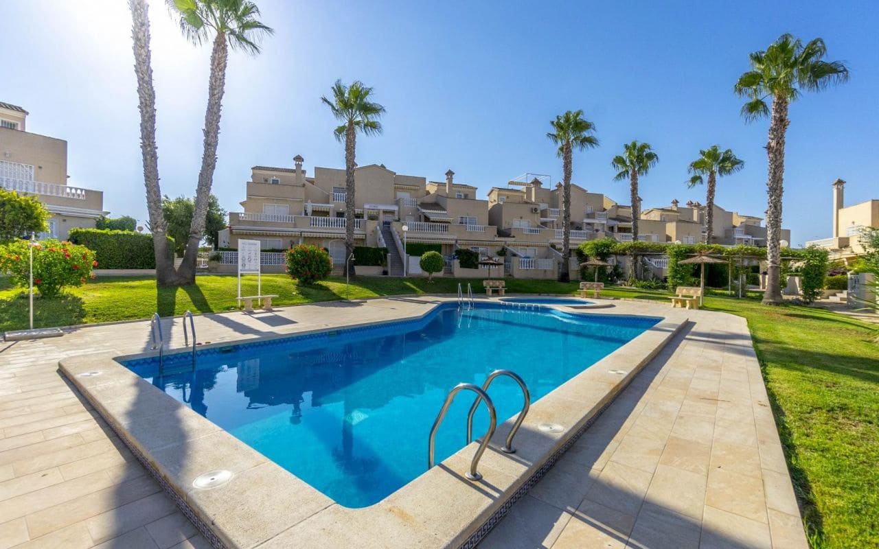 2 Zimmer Apartment zu verkaufen in Orihuela Costa mit Pool - 199.000 € (Ref: 10041537)