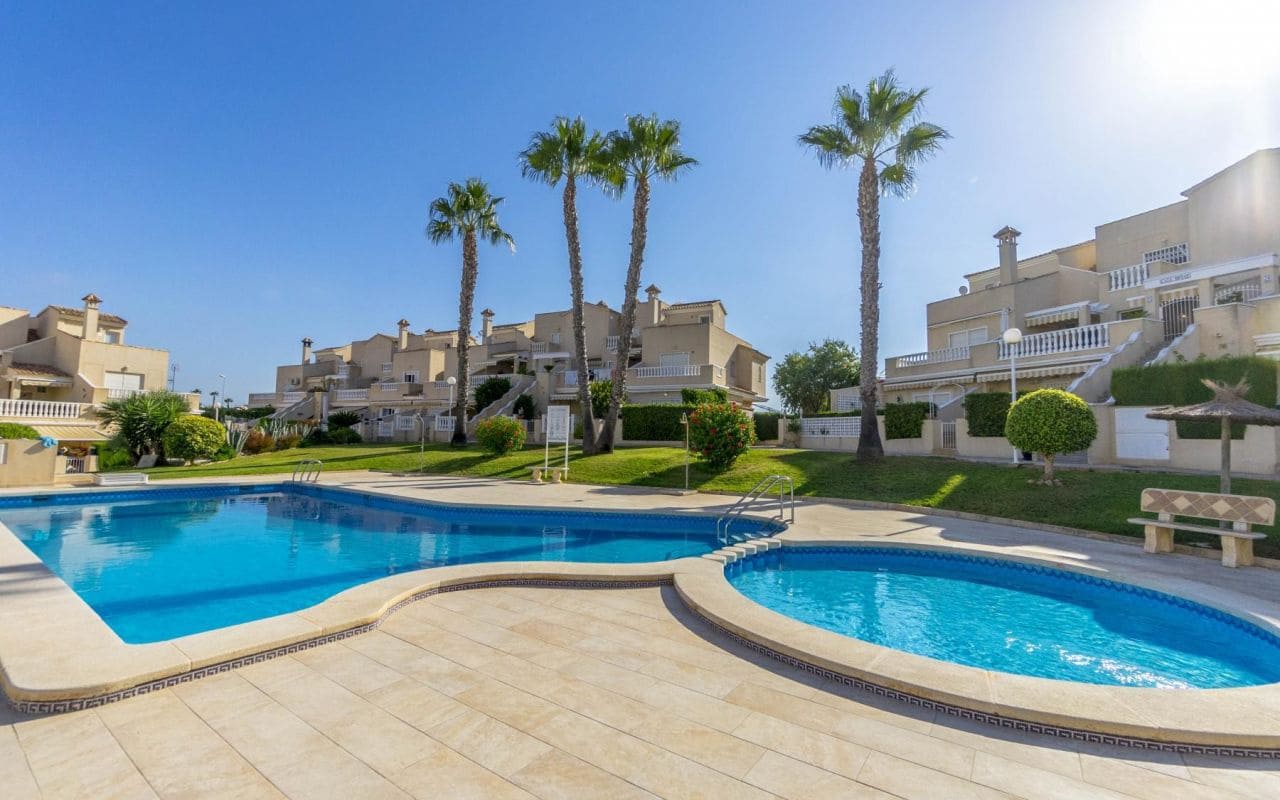 2 Zimmer Apartment zu verkaufen in Orihuela Costa mit Pool - 199.000 € (Ref: 10041537)