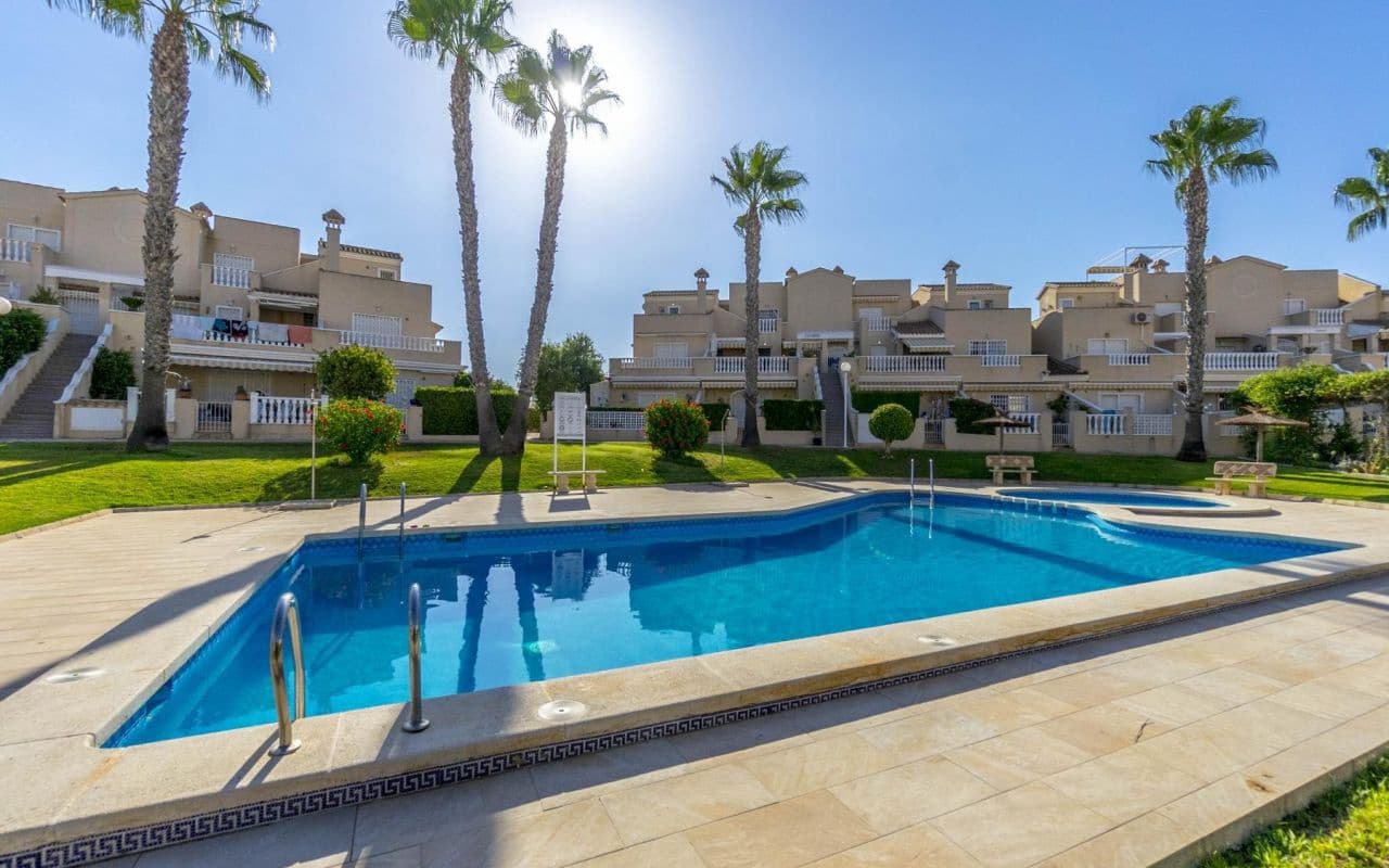 2 Zimmer Apartment zu verkaufen in Orihuela Costa mit Pool - 199.000 € (Ref: 10041537)