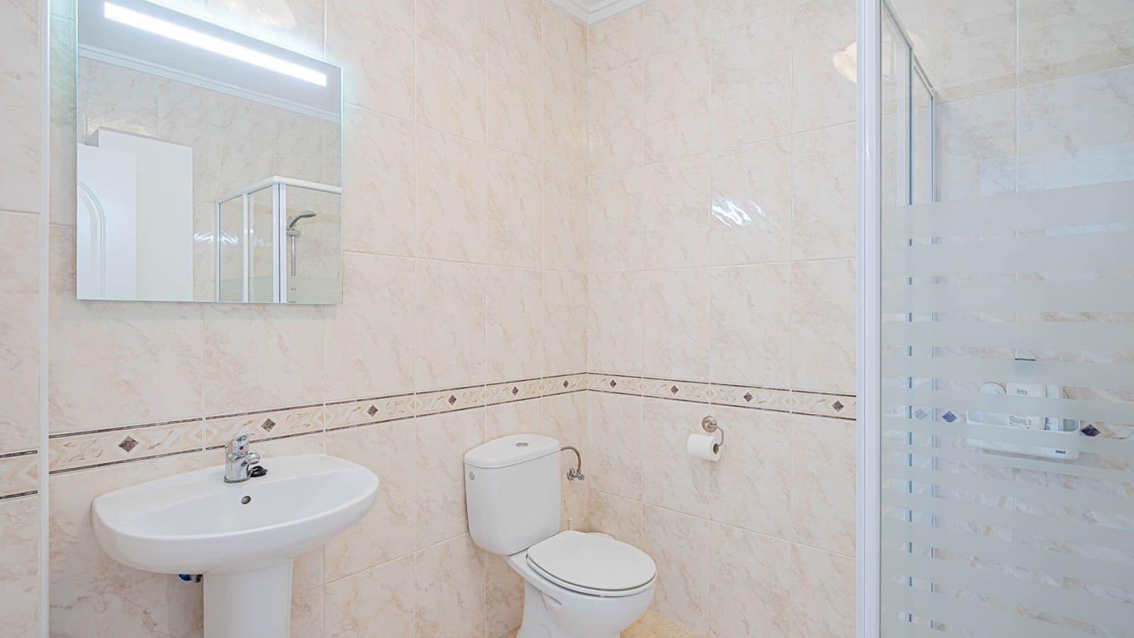 3 soverom Hus til salgs i Ciudad Quesada med svømmebasseng - € 285 000 (Ref: 10045774)