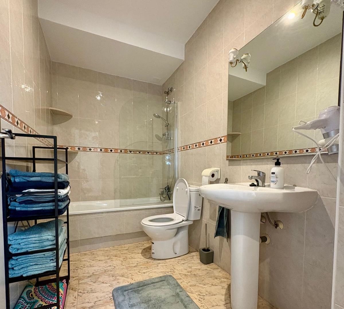 4 bedroom Semi-detached Villa for sale in Benimar with pool - € 279,000 (Ref: 10048067)
