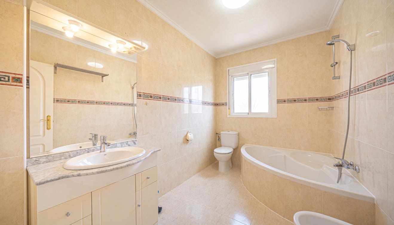 3 quarto Casa em Banda para venda em Ciudad Quesada com piscina - 229 000 € (Ref: 10048237)