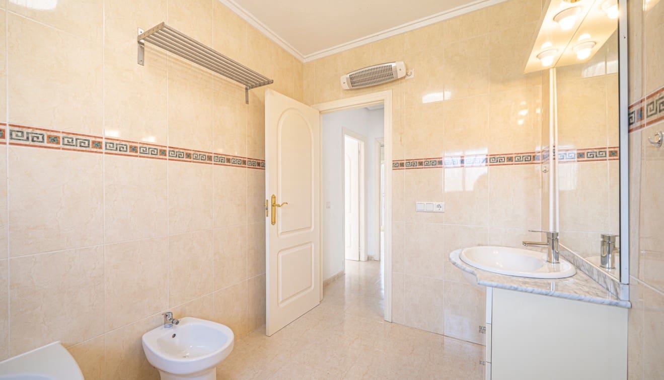 3 quarto Casa em Banda para venda em Ciudad Quesada com piscina - 229 000 € (Ref: 10048237)