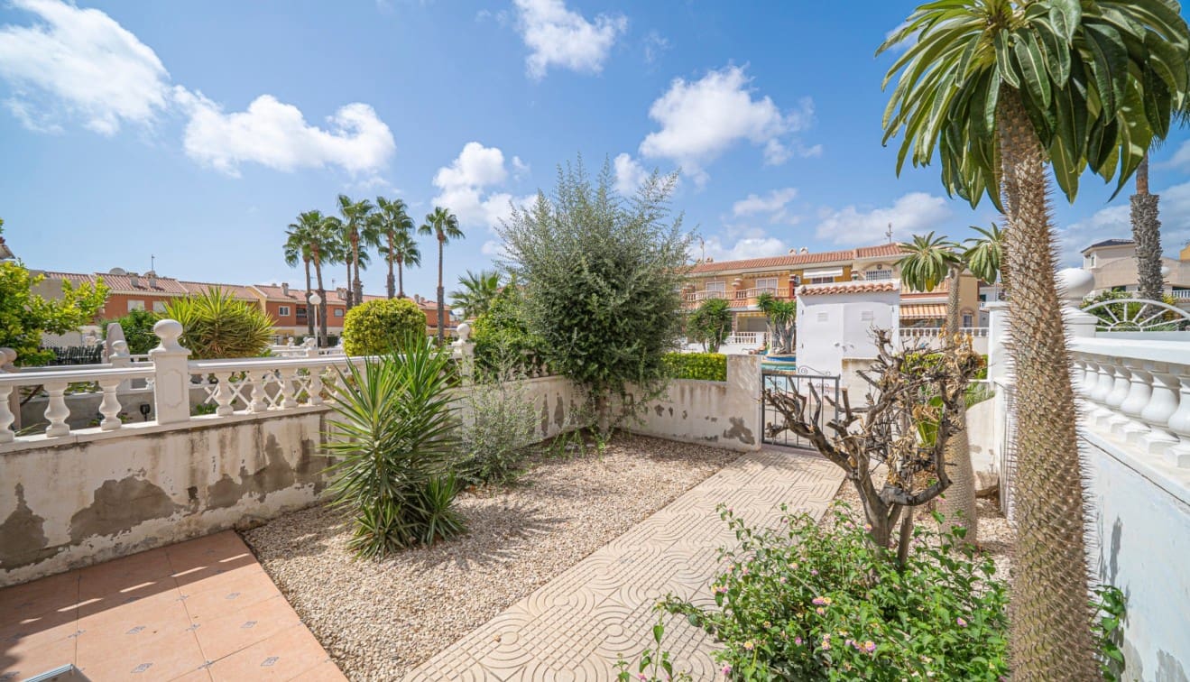 3 quarto Casa em Banda para venda em Ciudad Quesada com piscina - 229 000 € (Ref: 10048237)