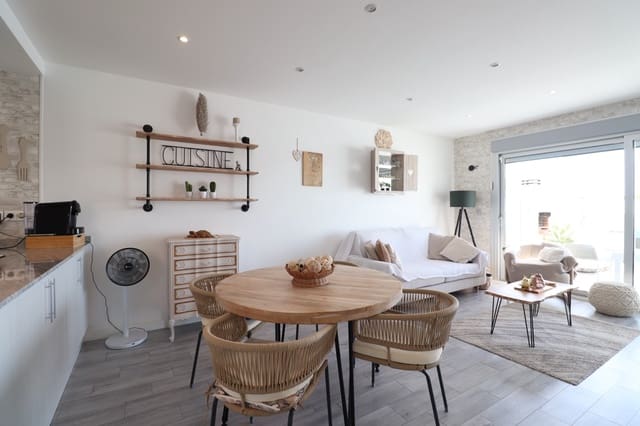 3 sovrum Semi-fristående Villa till salu i Daya Vieja med pool - 375 000 € (Ref: 10062779)