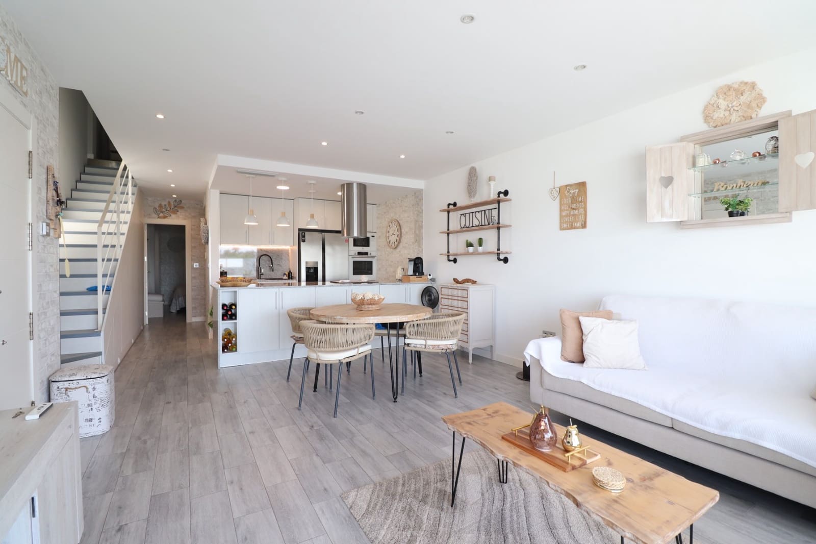 3 sovrum Semi-fristående Villa till salu i Daya Vieja med pool - 375 000 € (Ref: 10062779)