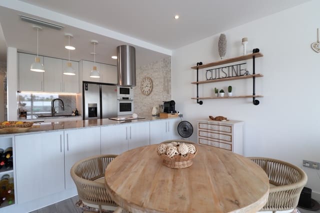 3 sovrum Semi-fristående Villa till salu i Daya Vieja med pool - 375 000 € (Ref: 10062779)