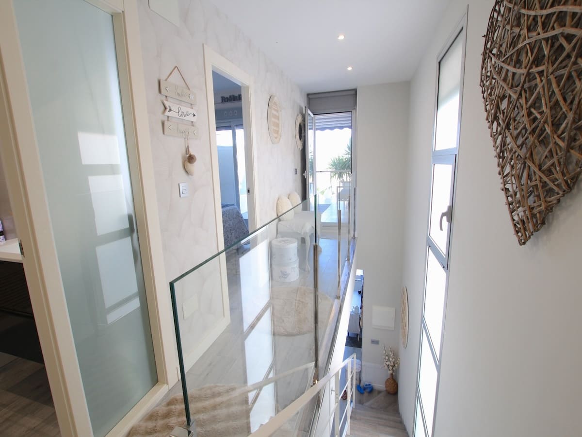 3 bedroom Semi-detached Villa for sale in Daya Vieja with pool - € 375,000 (Ref: 10062779)