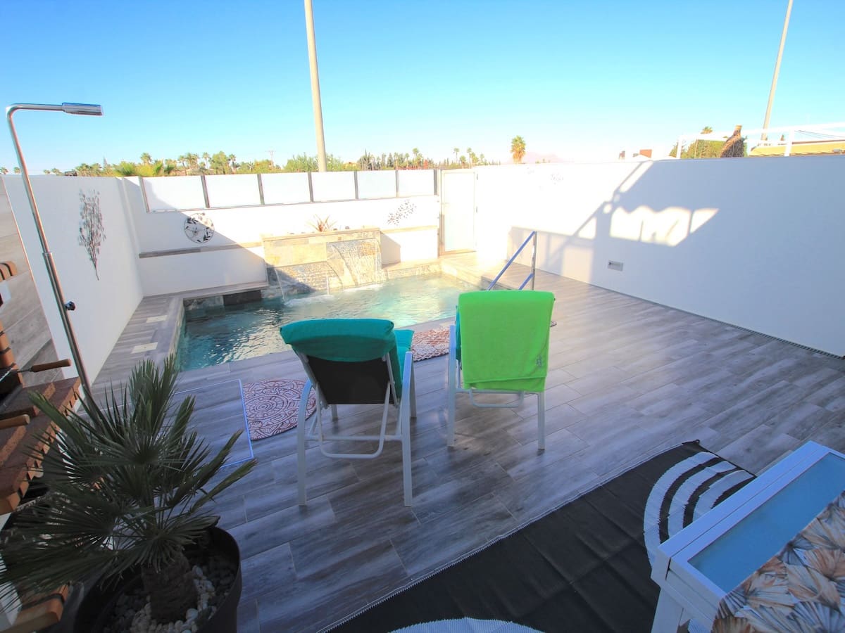 3 bedroom Semi-detached Villa for sale in Daya Vieja with pool - € 375,000 (Ref: 10062779)