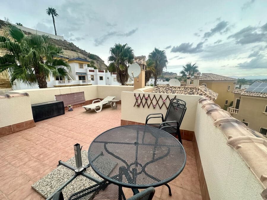 3 soverom Villa til salgs i Ciudad Quesada med svømmebasseng garasje - € 315 000 (Ref: 10086582)
