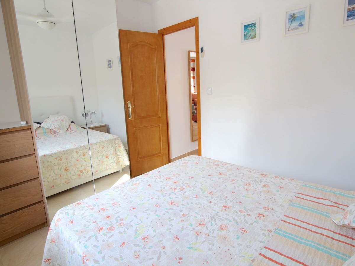 5 soveværelse Villa til salg i Villamartin med swimmingpool garage - € 269.000 (Ref: 10095529)