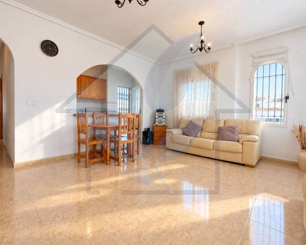 3 makuuhuone Huvila myytävänä paikassa Algorfa mukana uima-altaan - 299 000 € (Ref: 10100546)