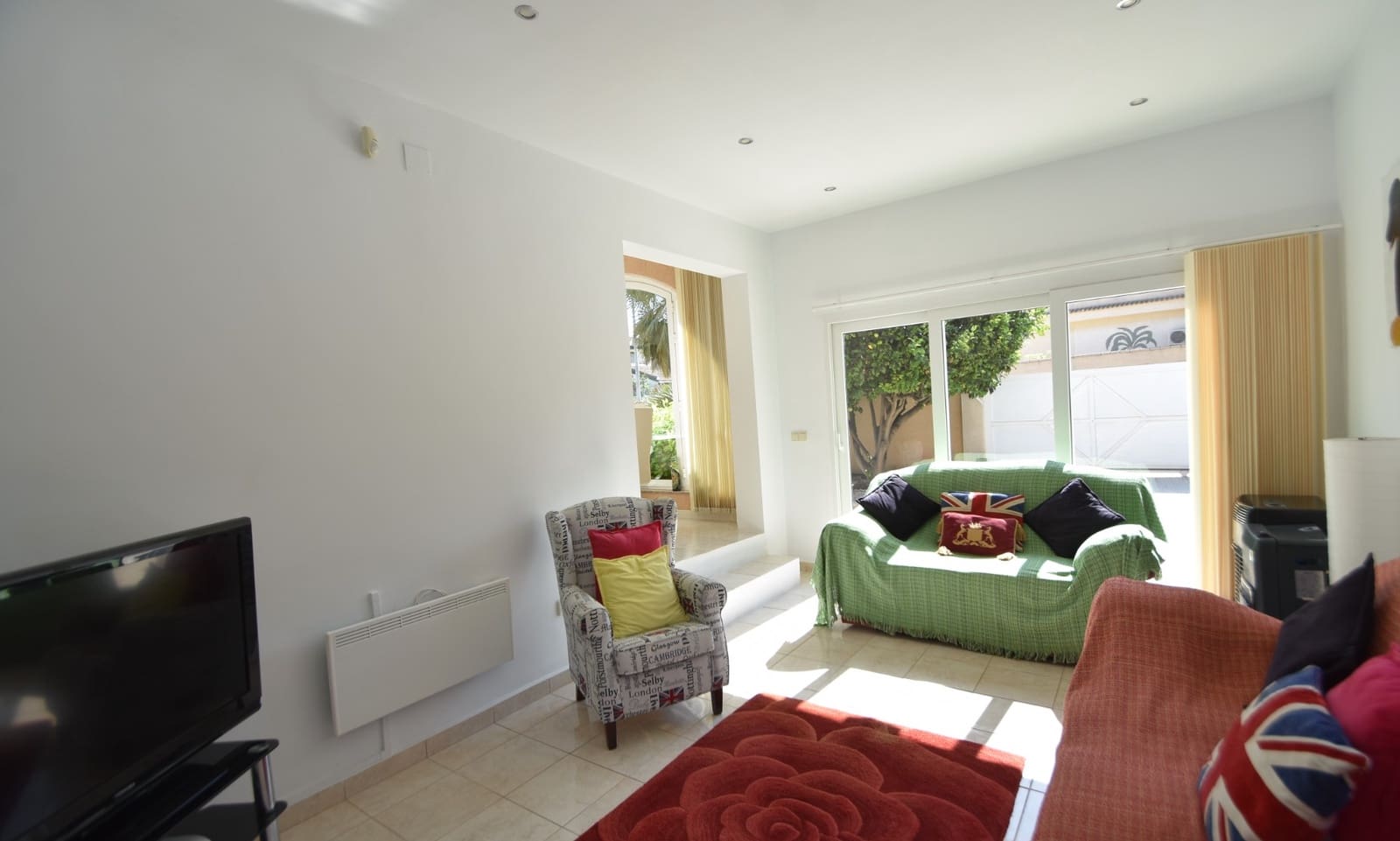 Chalet de 4 habitaciones en Ciudad Quesada en venta con piscina garaje - 575.000 € (Ref: 10100745)