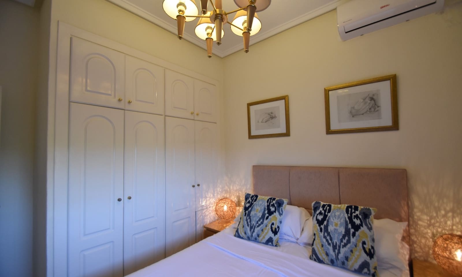 Chalet de 4 habitaciones en Ciudad Quesada en venta con piscina garaje - 575.000 € (Ref: 10100745)