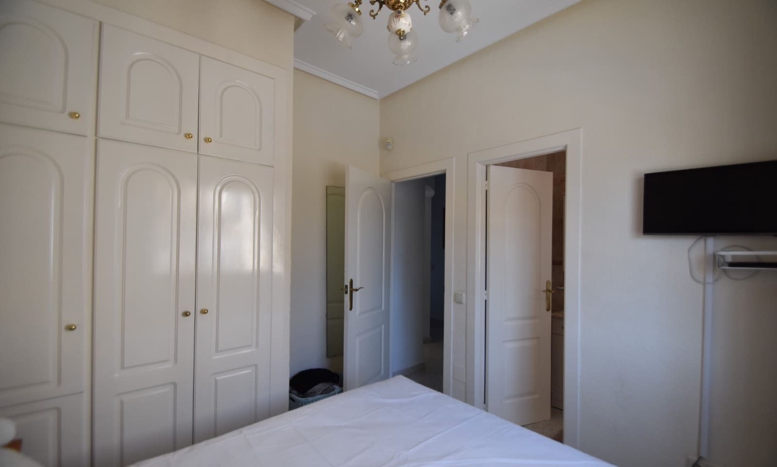 Chalet de 4 habitaciones en Ciudad Quesada en venta con piscina garaje - 575.000 € (Ref: 10100745)