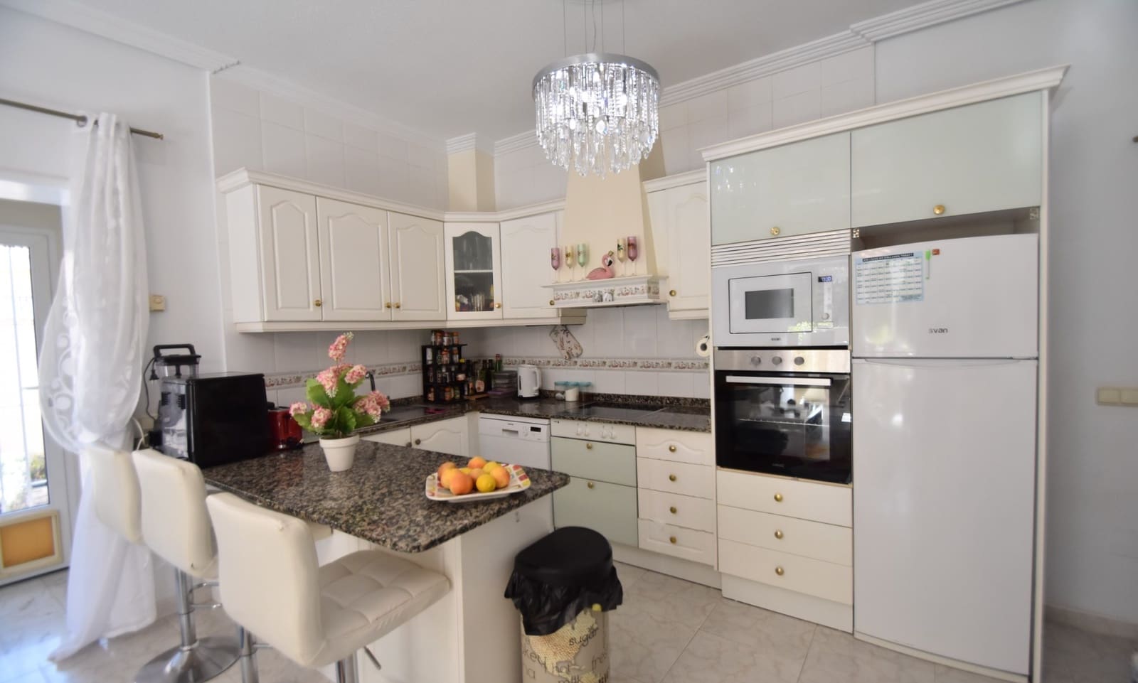 Chalet de 4 habitaciones en Ciudad Quesada en venta con piscina garaje - 575.000 € (Ref: 10100745)