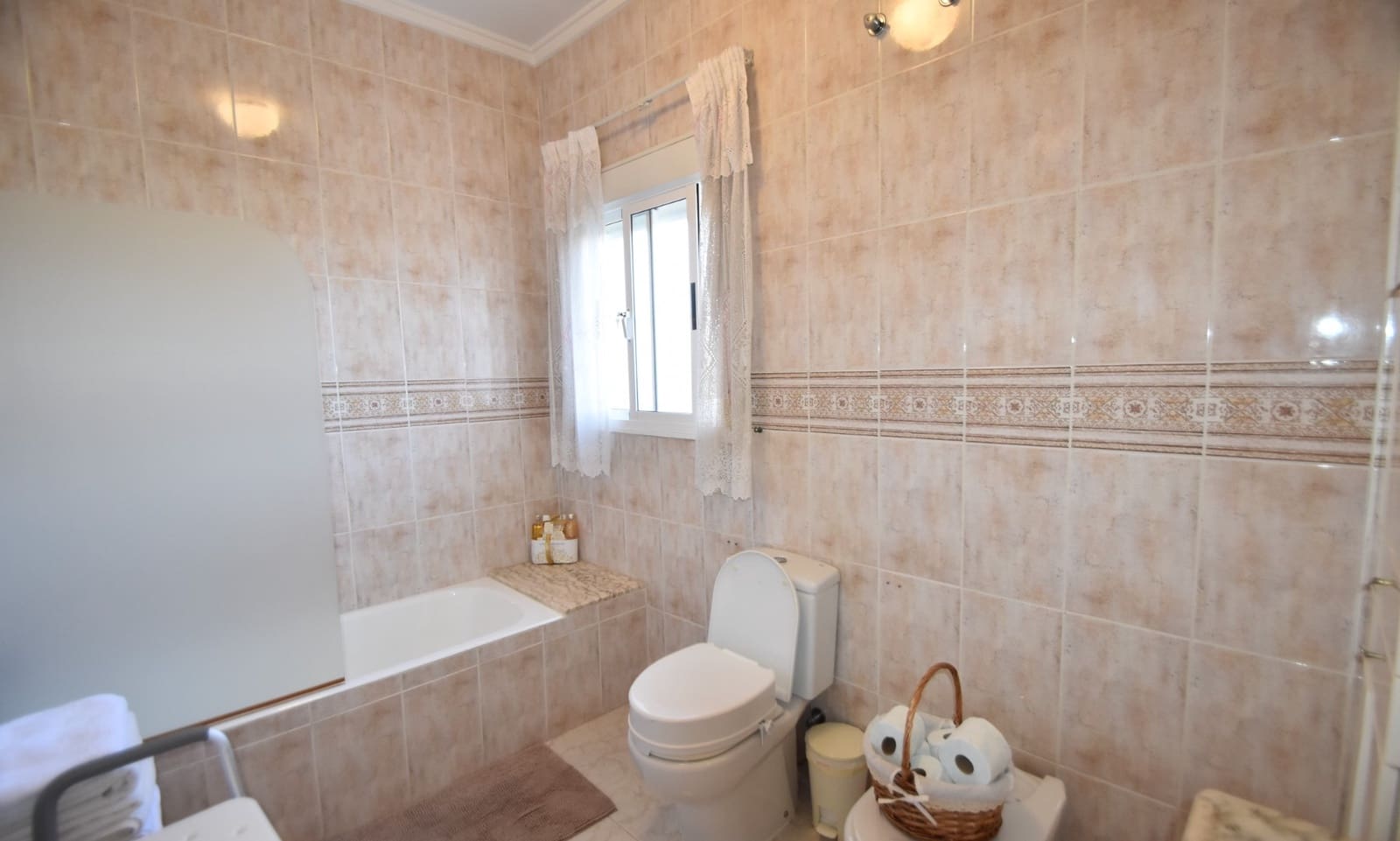 Chalet de 4 habitaciones en Ciudad Quesada en venta con piscina garaje - 575.000 € (Ref: 10100745)