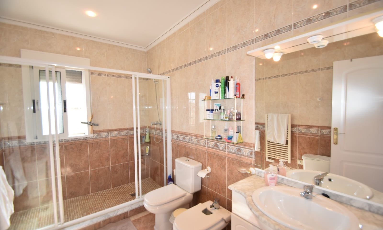 Chalet de 4 habitaciones en Ciudad Quesada en venta con piscina garaje - 575.000 € (Ref: 10100745)