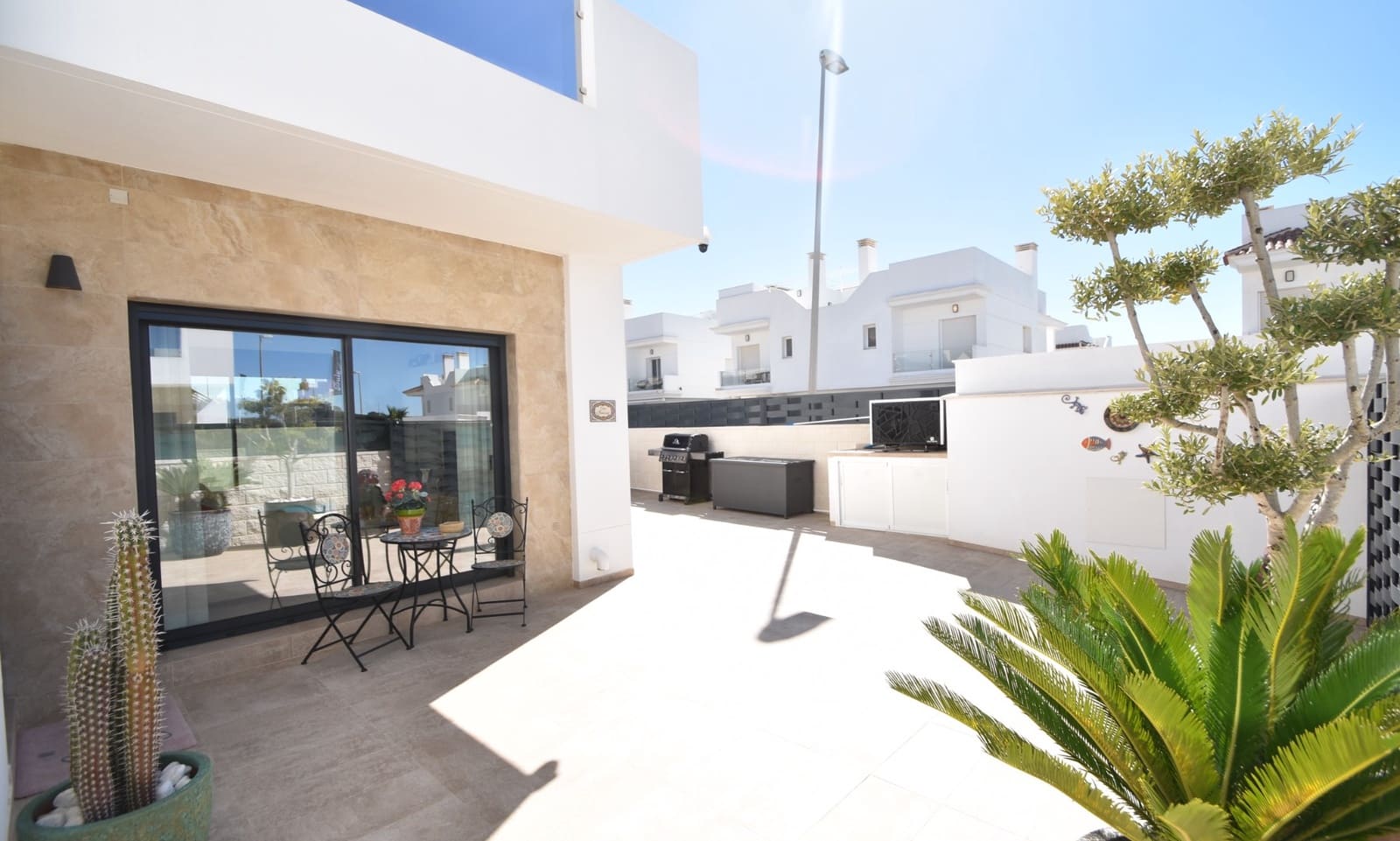 3 soverom Villa til salgs i Ciudad Quesada med svømmebasseng garasje - € 479 000 (Ref: 10100746)
