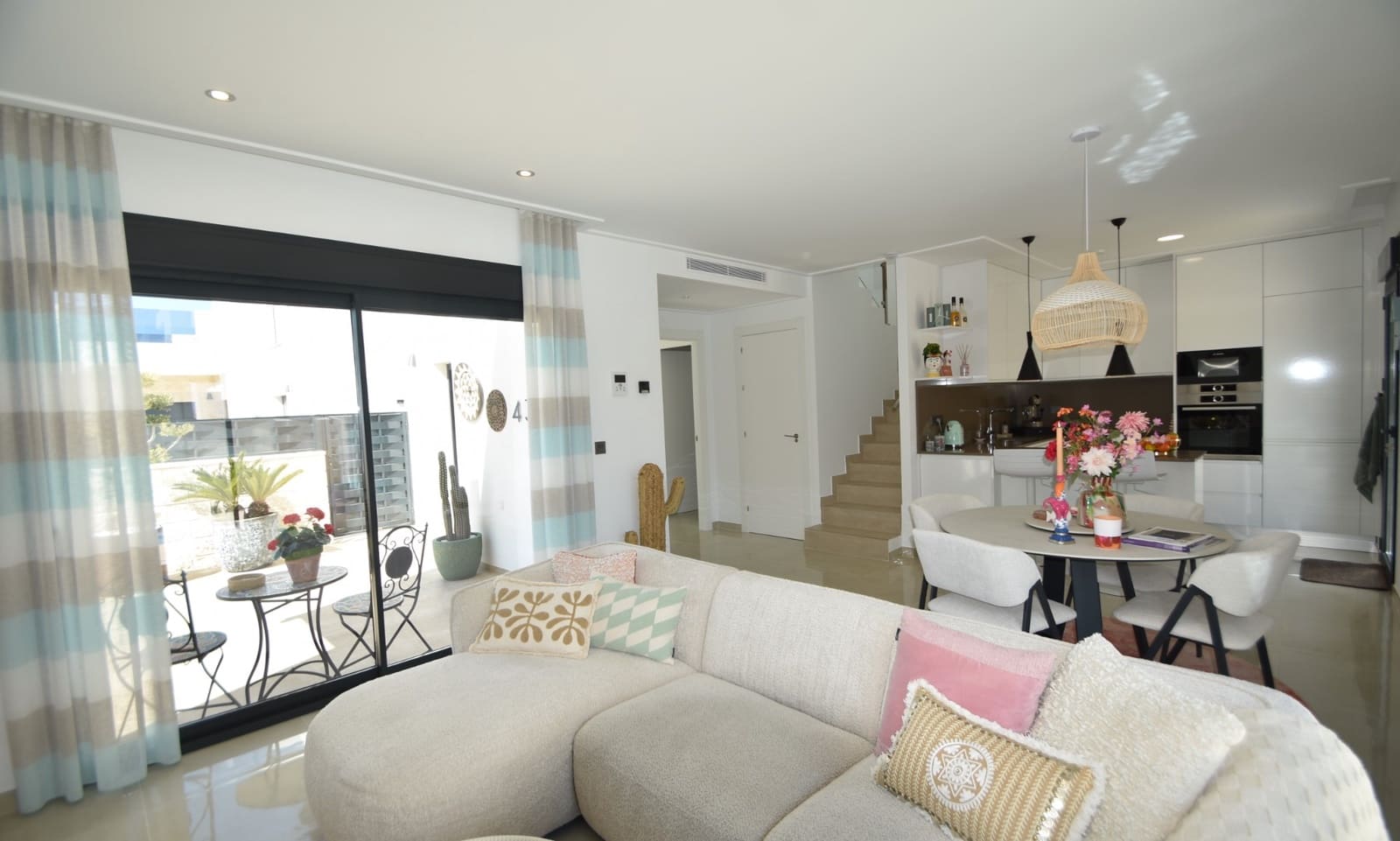3 soverom Villa til salgs i Ciudad Quesada med svømmebasseng garasje - € 479 000 (Ref: 10100746)