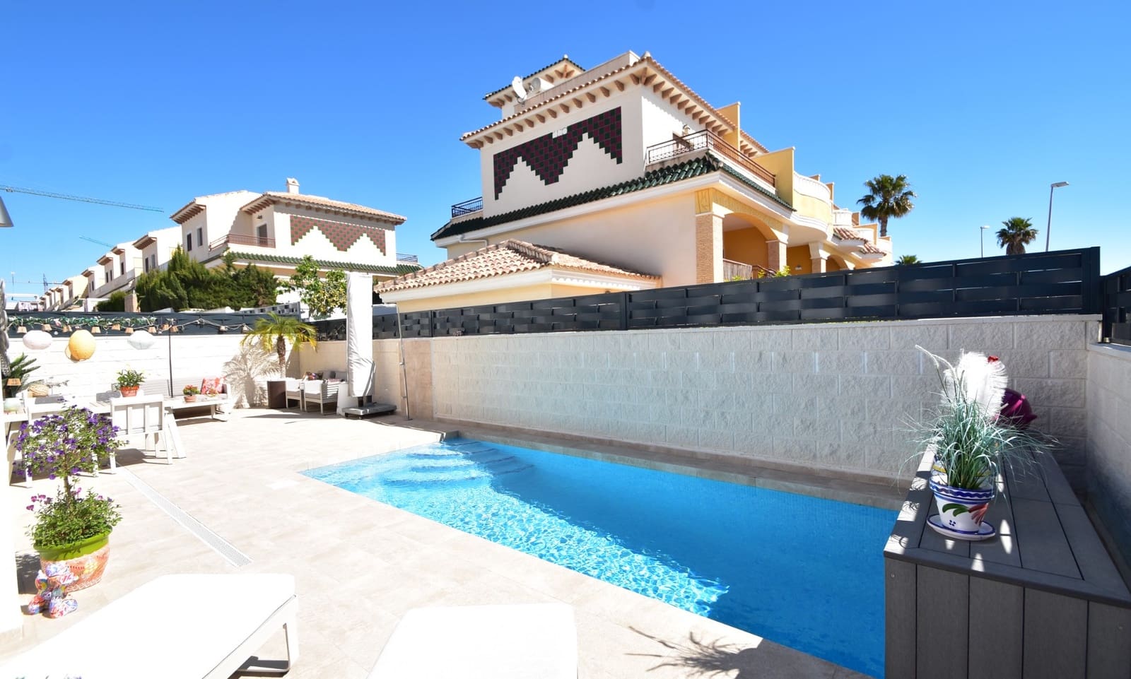 3 soverom Villa til salgs i Ciudad Quesada med svømmebasseng garasje - € 479 000 (Ref: 10100746)
