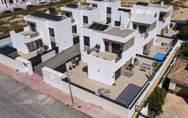 3 soverom Villa til salgs i Ciudad Quesada, Rojales med svømmebasseng garasje - € 479 000 (Ref: 10100746)