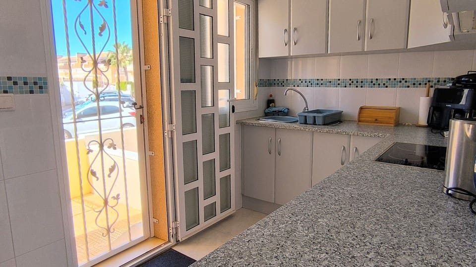 2 Zimmer Haus zu verkaufen in Ciudad Quesada mit Pool Garage - 195.000 € (Ref: 10109946)
