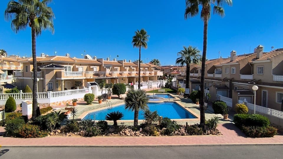 2 Zimmer Haus zu verkaufen in Ciudad Quesada mit Pool Garage - 195.000 € (Ref: 10109946)
