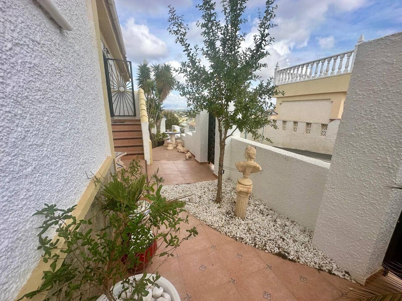 2 Zimmer Reihenhaus zu verkaufen in Ciudad Quesada mit Pool - 215.000 € (Ref: 10125027)