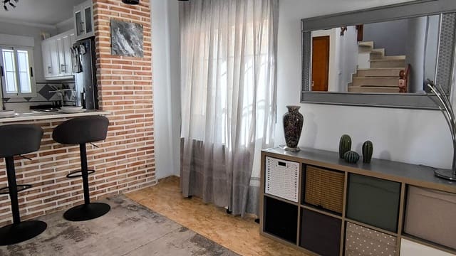 2 bedroom Villa for sale in Guardamar del Segura with pool - € 275,000 (Ref: 10130842)