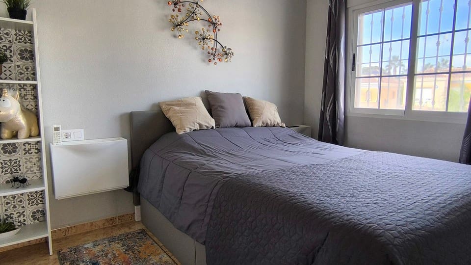 2 bedroom Villa for sale in Guardamar del Segura with pool - € 275,000 (Ref: 10130842)
