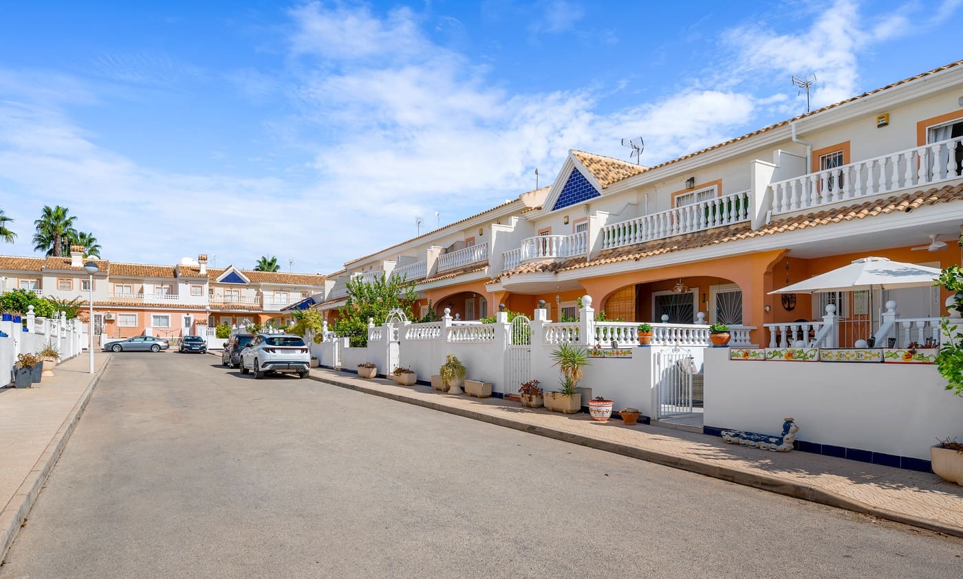 3 quarto Casa em Banda para venda em Ciudad Quesada com piscina - 269 000 € (Ref: 10132117)