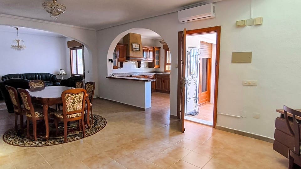 3 sypialnia Willa na sprzedaż w Ciudad Quesada z basenem garażem - 795 000 € (Ref: 10134885)