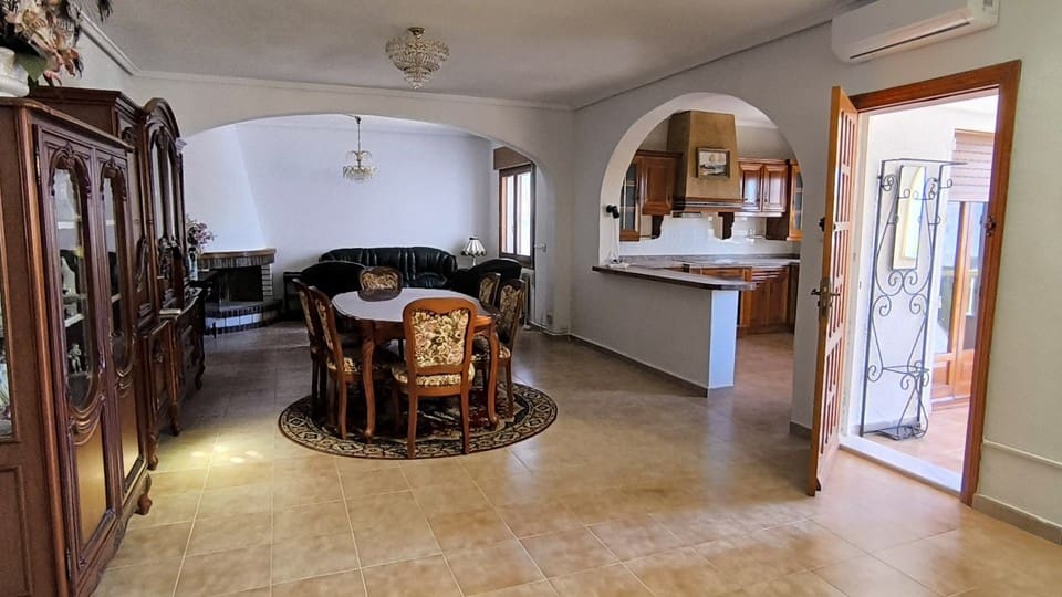 3 sypialnia Willa na sprzedaż w Ciudad Quesada z basenem garażem - 795 000 € (Ref: 10134885)