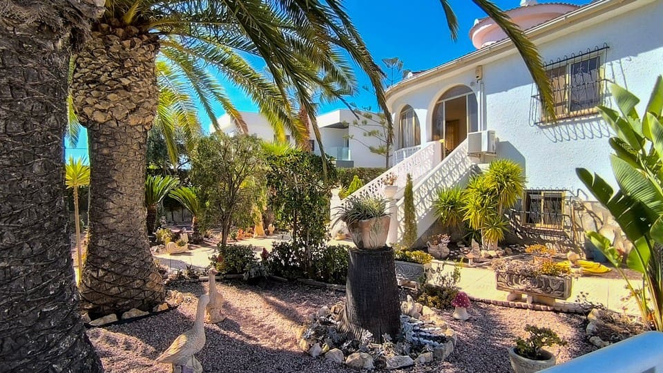 3 sypialnia Willa na sprzedaż w Ciudad Quesada z basenem garażem - 795 000 € (Ref: 10134885)