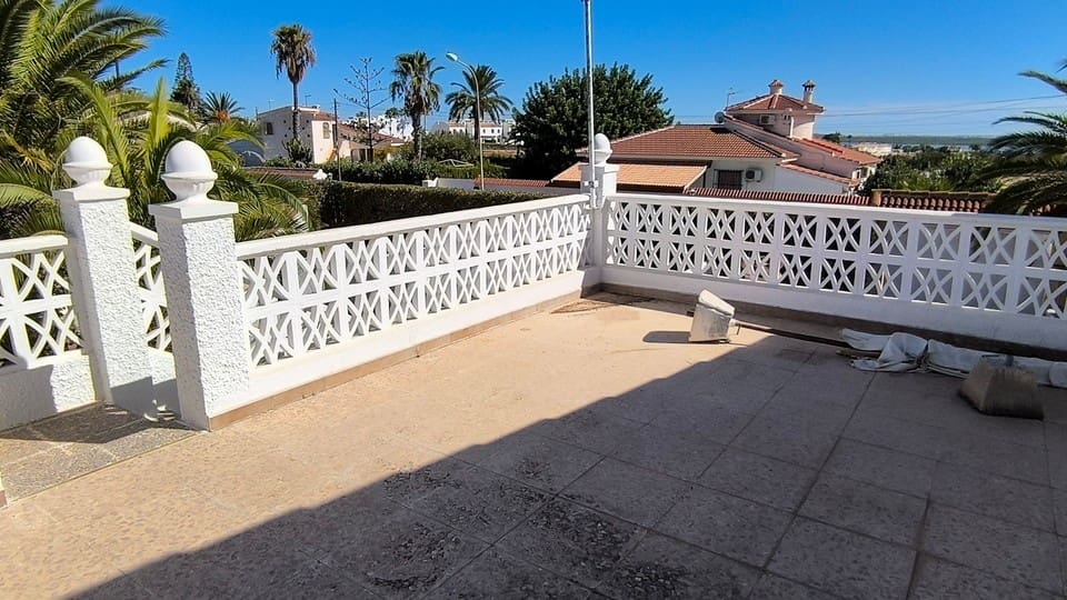 3 sypialnia Willa na sprzedaż w Ciudad Quesada z basenem garażem - 795 000 € (Ref: 10134885)