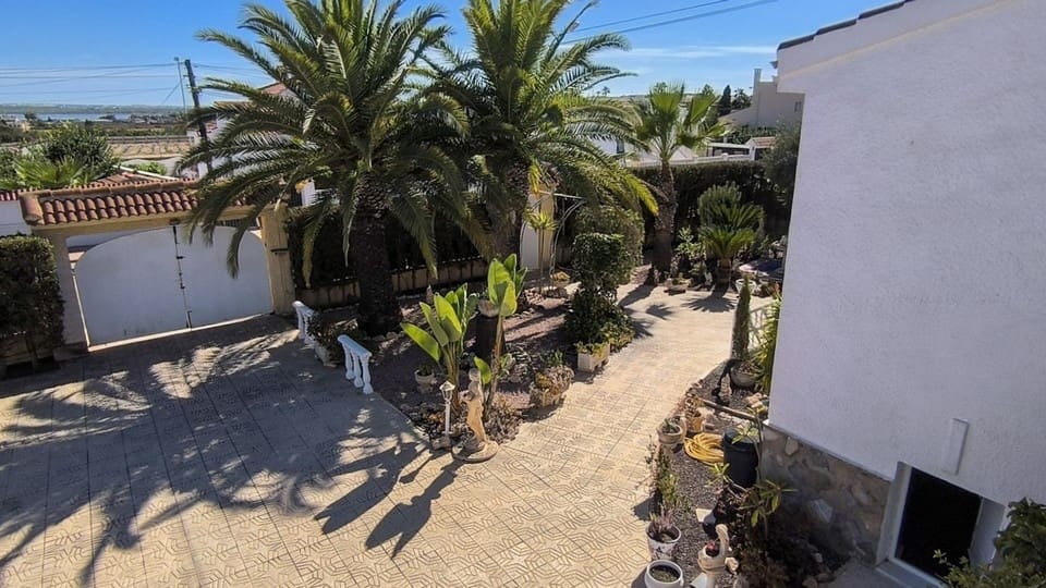 3 sypialnia Willa na sprzedaż w Ciudad Quesada z basenem garażem - 795 000 € (Ref: 10134885)