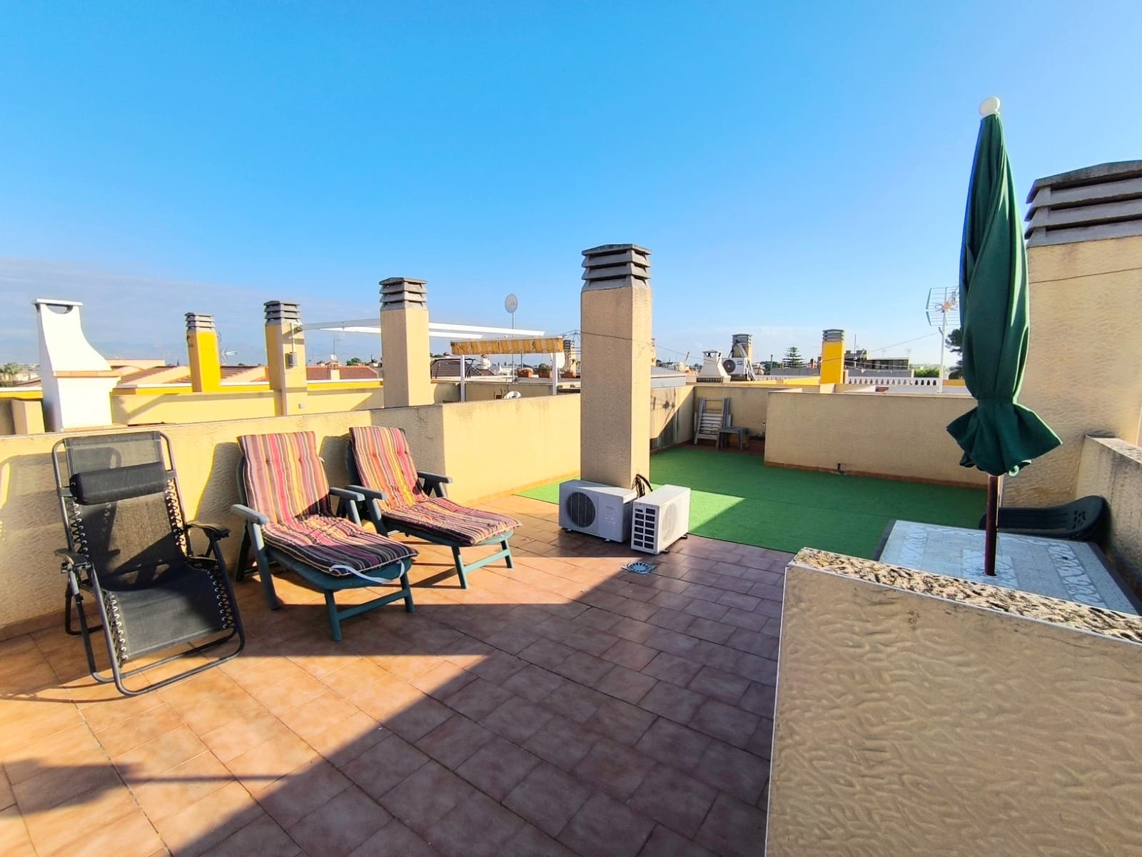 2 soveværelse Lejlighed til salg i San Bartolome med swimmingpool - € 92.000 (Ref: 10144767)