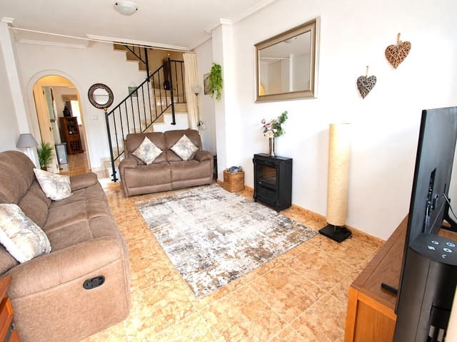2 soverom Hus til salgs i Villamartin, Orihuela med svømmebasseng - € 179 500 (Ref: 10156181)