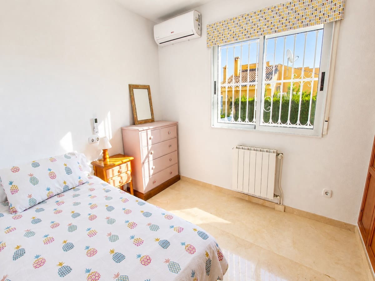4 slaapkamer Villa te koop in Ciudad Quesada met zwembad garage - € 425.000 (Ref: 10156808)