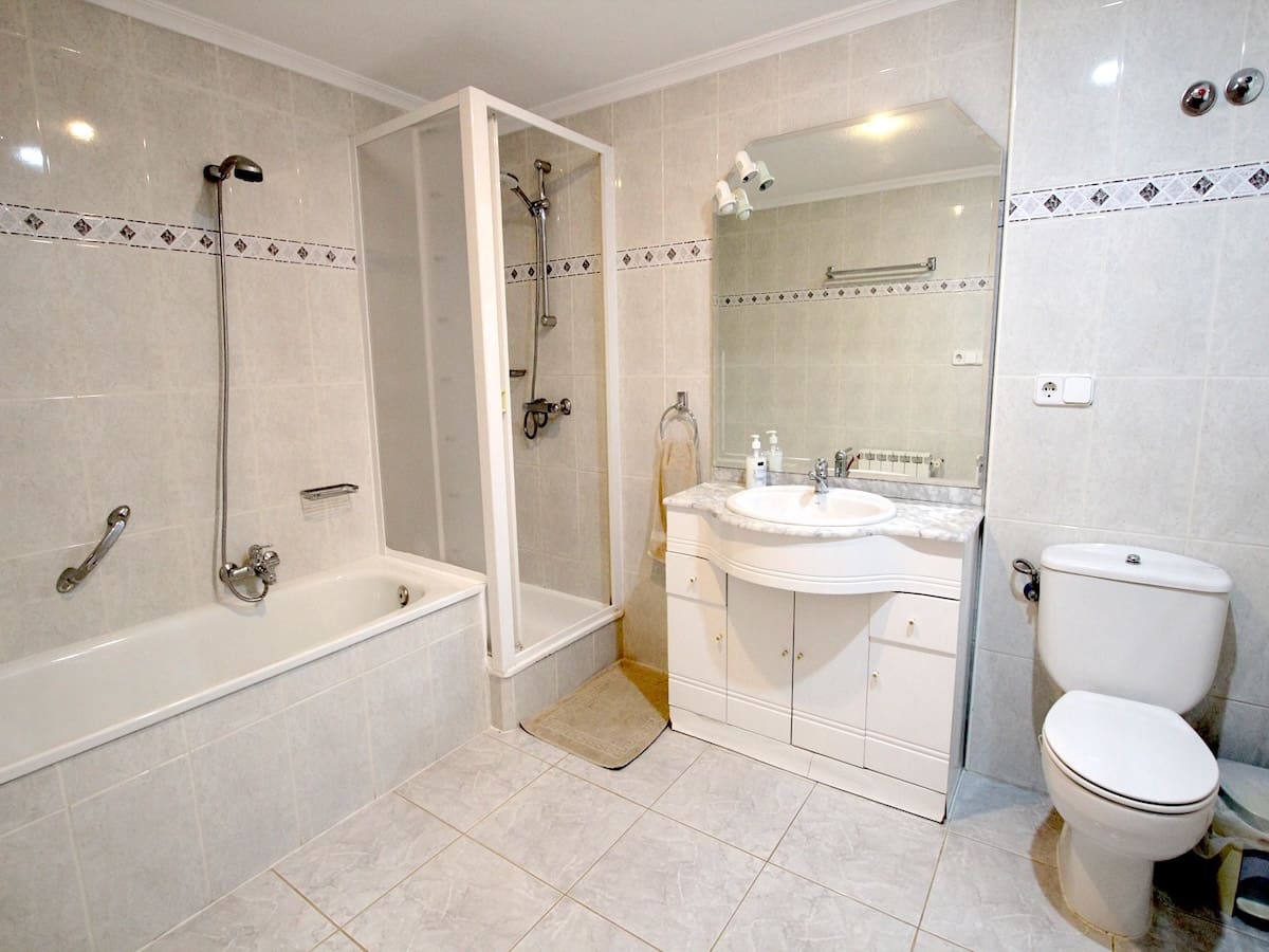 4 slaapkamer Villa te koop in Ciudad Quesada met zwembad garage - € 425.000 (Ref: 10156808)