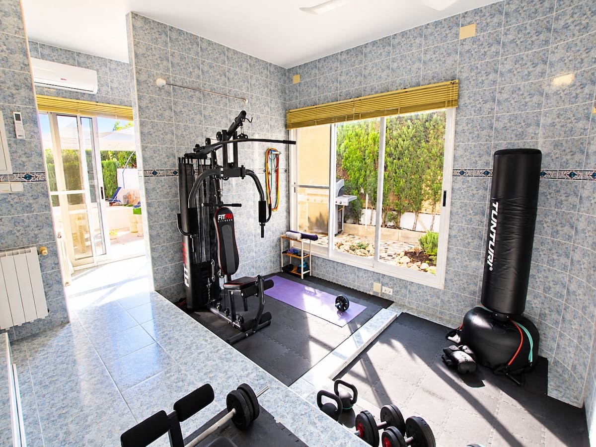 4 slaapkamer Villa te koop in Ciudad Quesada met zwembad garage - € 425.000 (Ref: 10156808)